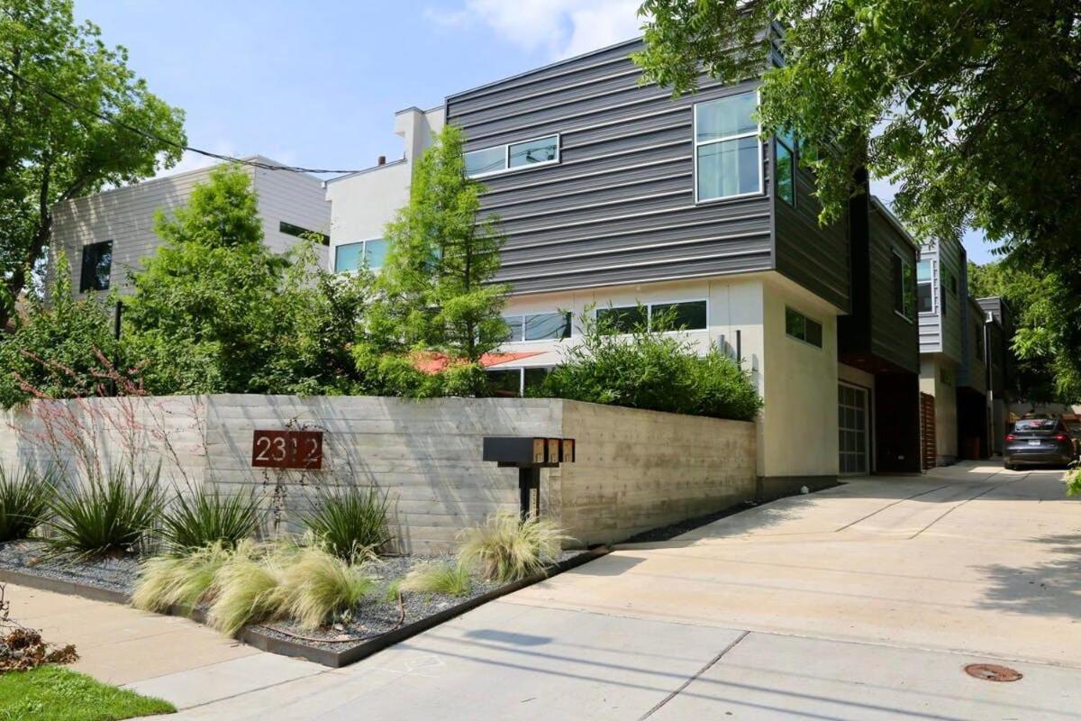 Stunning Modern Home W Pool & Hot Tub In Dt Austin Buitenkant foto